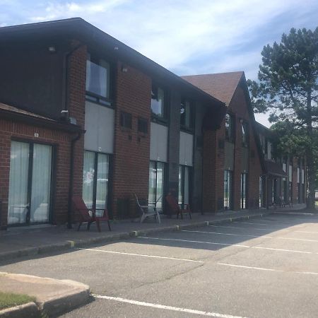 Rodeway Inn Сейнт Джон Екстериор снимка
