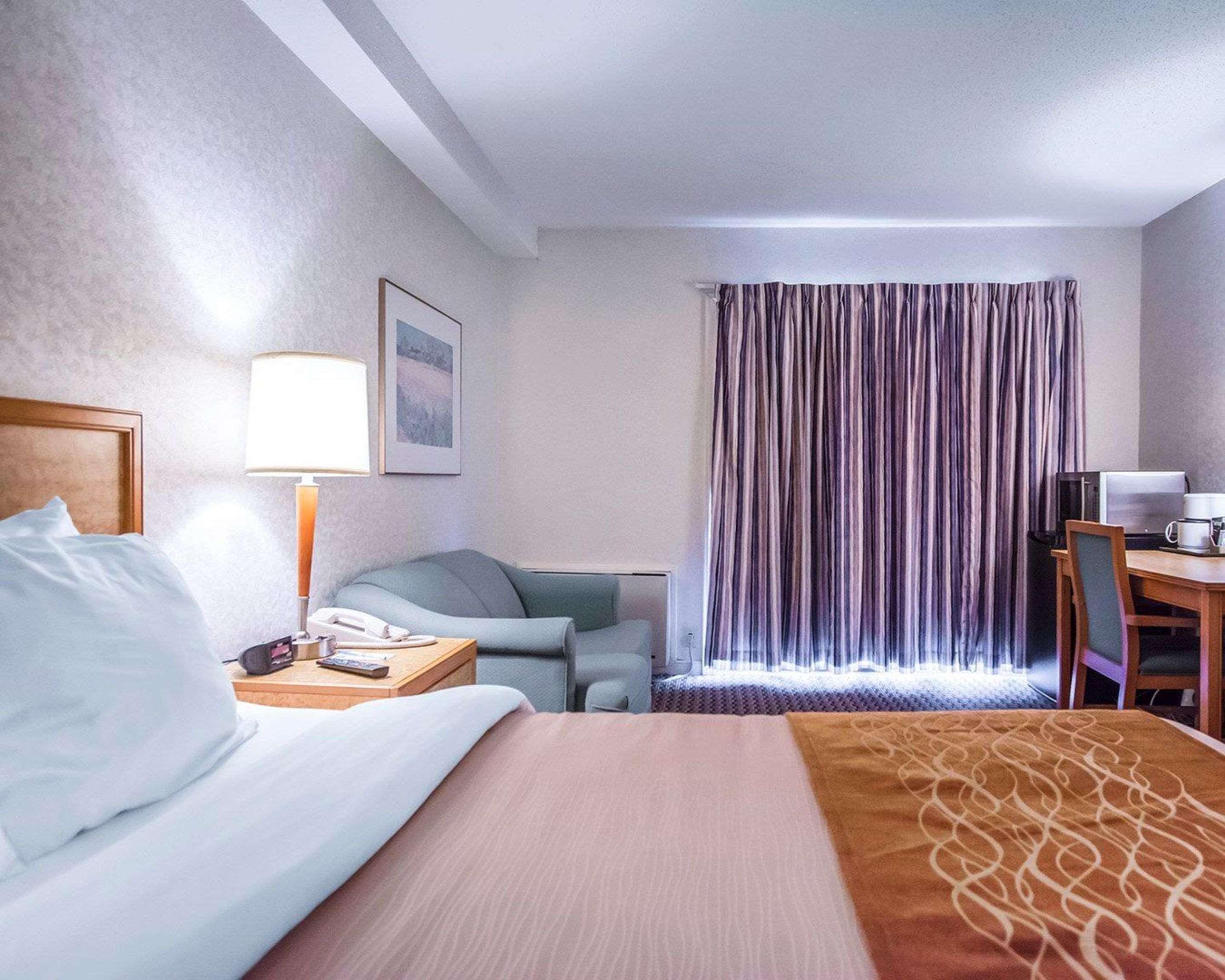 Rodeway Inn Сейнт Джон Екстериор снимка