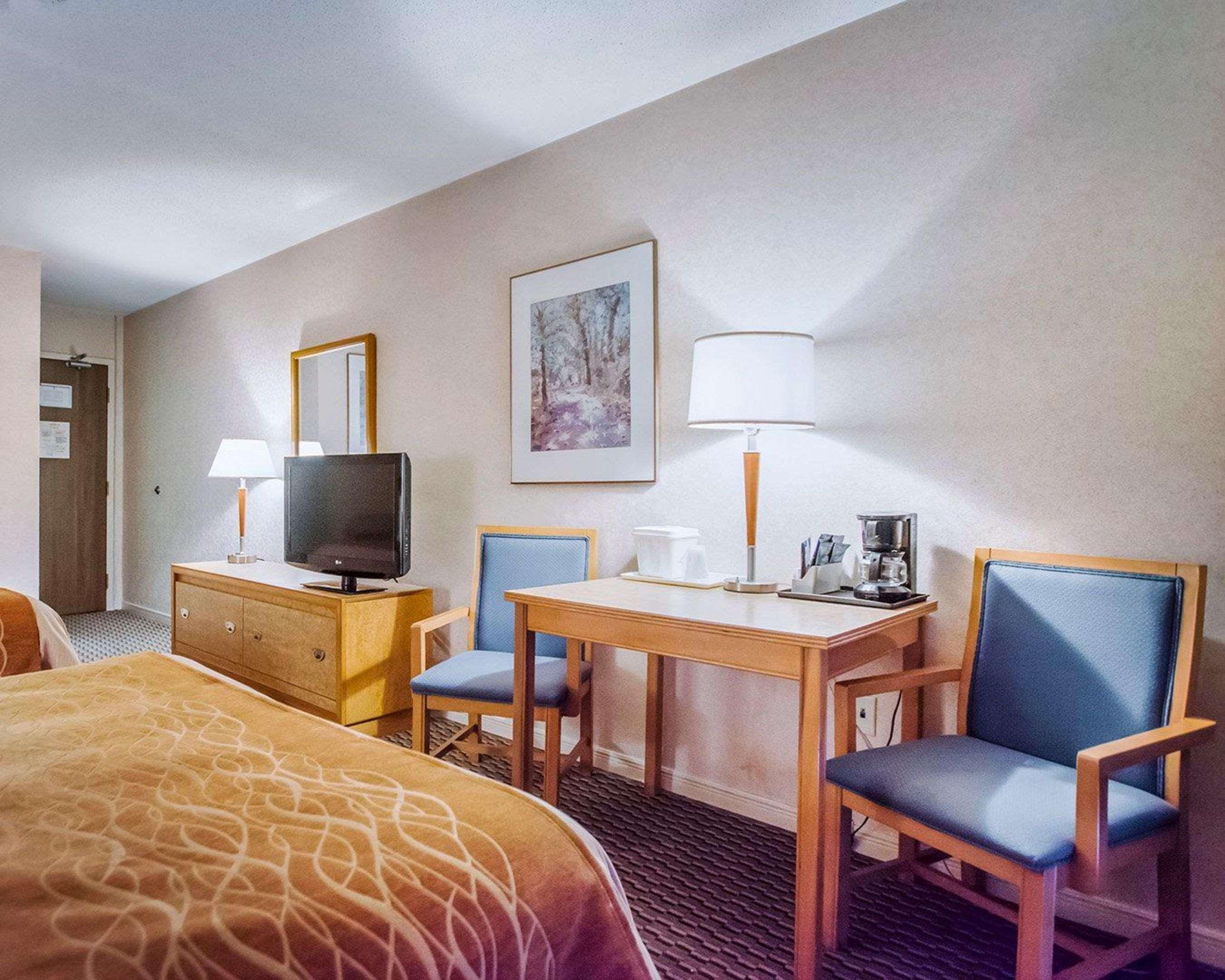 Rodeway Inn Сейнт Джон Екстериор снимка