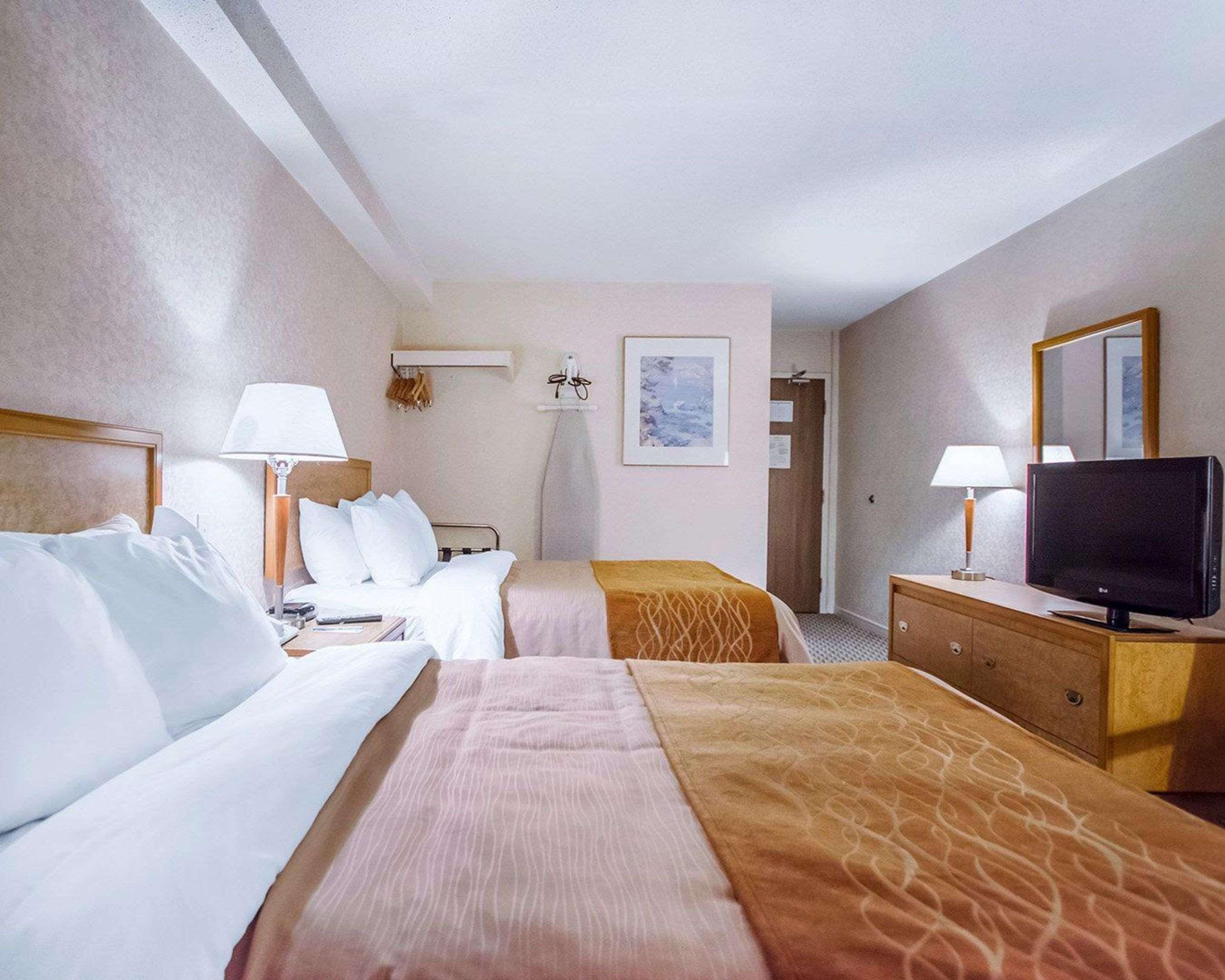 Rodeway Inn Сейнт Джон Екстериор снимка