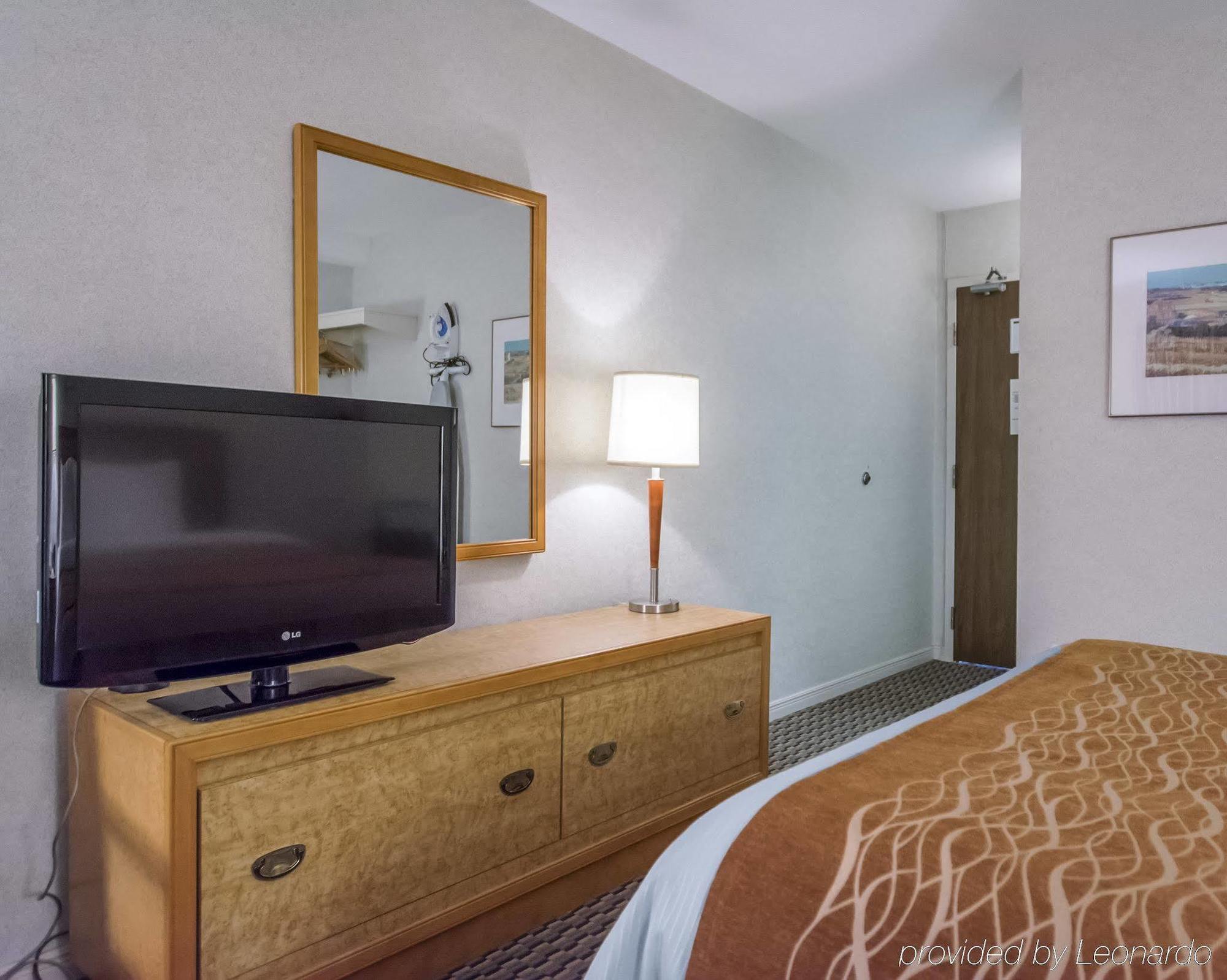 Rodeway Inn Сейнт Джон Екстериор снимка